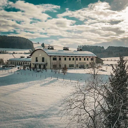 Pensionat Statek Blatiny Sněžné